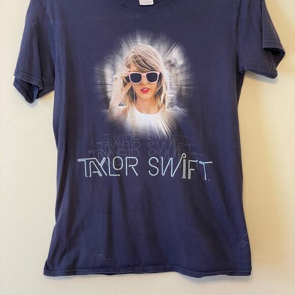 Taylor Swift S tour band tee short sleeve t-shirt blue white fandom swiftie - Picture 3 of 7